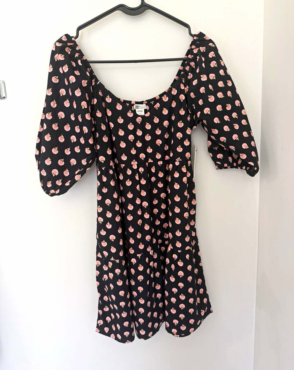 Billabong Women's Black Pink Floral V-Neck Smocked Puff Sleeve Mini Dress M